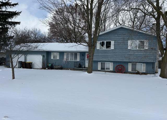 Property at 605 E Liberty St, Chesaning, MI 48616, 3 beds, 2 baths