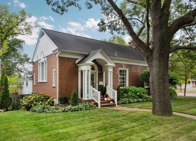 Property at 895 Washington St, Traverse City, MI 49686, 3 beds, 2.5 baths