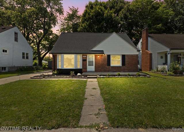Property at 23041 Shakespeare Ave, Eastpointe, MI 48021, 3 beds, 2 baths