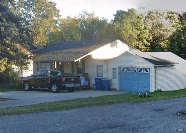 Property at 4845 Hatchery Rd, Waterford, MI 48329, 2 beds, 1 bath