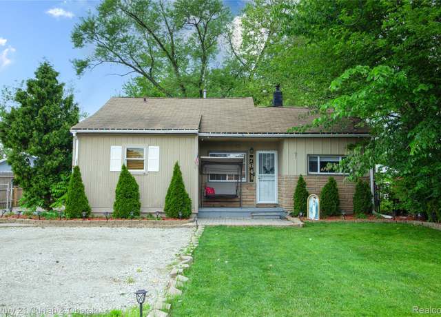 Property at 7641 N Inkster Rd, Westland, MI 48185, 3 beds, 1 bath