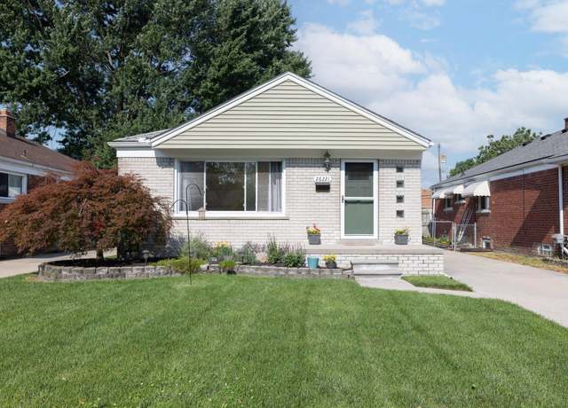 Property at 26221 Ursuline St, St Clair Shores, MI 48081, 3 beds, 1.5 baths