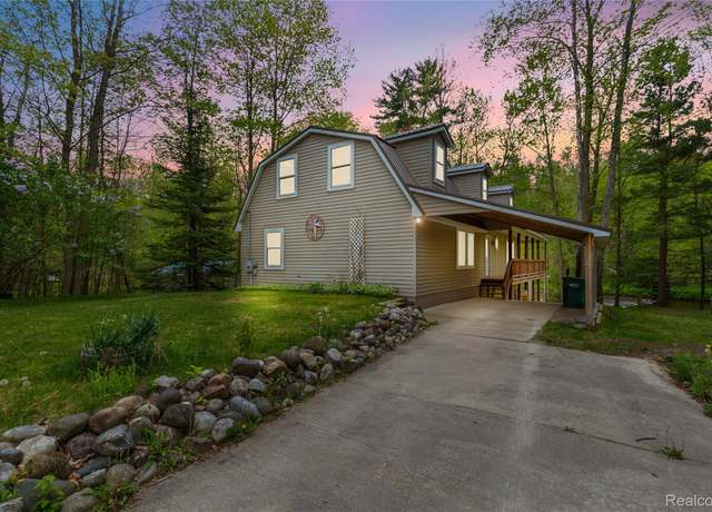 Property at 1412 Rifle River Dr, Prescott, MI 48756, 5 beds, 3 baths