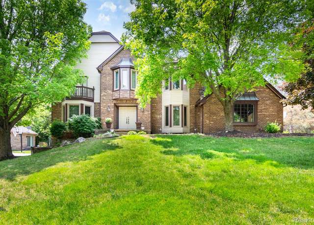 Property at 38649 Deerwood Ct, Northville, MI 48167, 4 beds, 2.5 baths