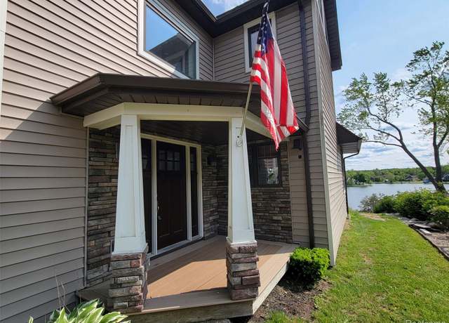 Property at 9635 Norman Rd, Clarkston, MI 48348, 4 beds, 2.5 baths