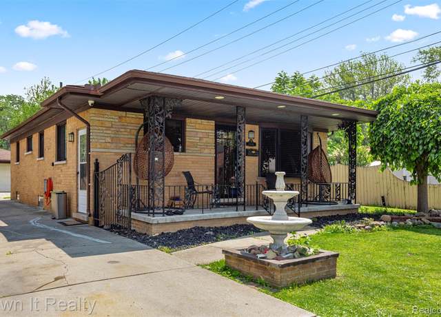 Property at 6426 Highview St, Dearborn Heights, MI 48127, 3 beds, 2 baths