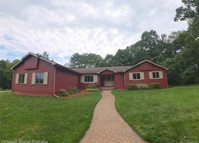 Property at 3740 Wood Point Dr, Ortonville, MI 48462, 3 beds, 2.5 baths