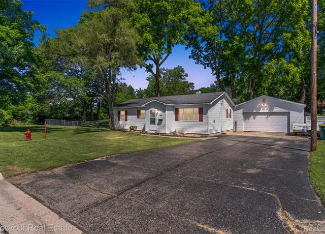 Property at 615 Monroe Ave, Mt Morris, MI 48458, 2 beds, 2 baths