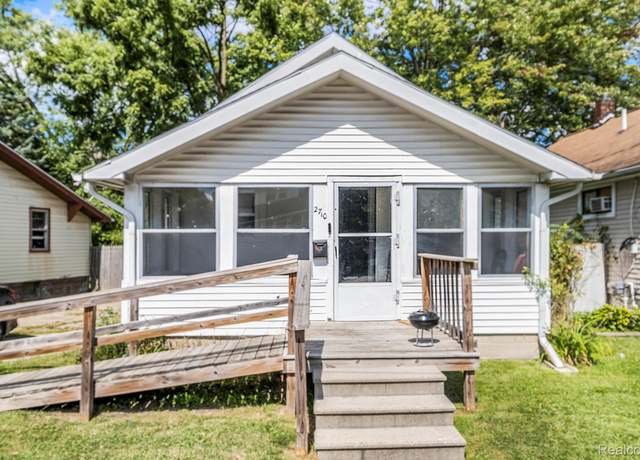 Property at 2710 Reynolds St, Flint, MI 48503, 2 beds, 1 bath