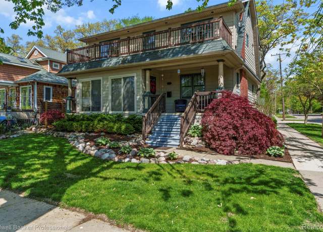 Property at 802 Hilldale Dr, Royal Oak, MI 48067, 3 beds, 2 baths