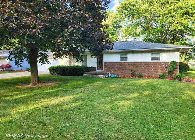 Property at 504 Abingdon St, Chesaning, MI 48616, 3 beds, 2.5 baths