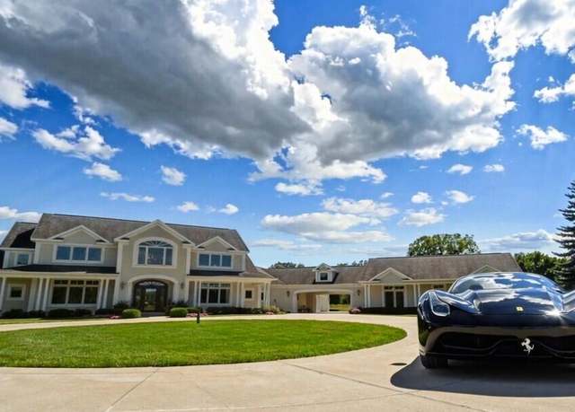 Property at 2122 Grange Rd, Buchanan, MI 49107, 8 beds, 7.5 baths