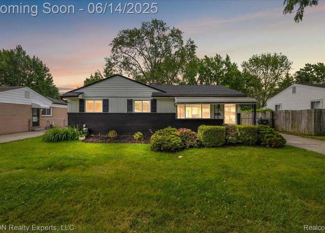 Property at 2570 Tarry Dr Dr, Macomb, MI 48310, 3 beds, 1 bath