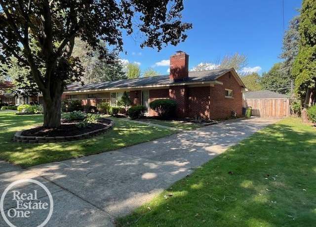 Property at 34509 Jerome St, Chesterfield Township, MI 48047, 3 beds, 2 baths