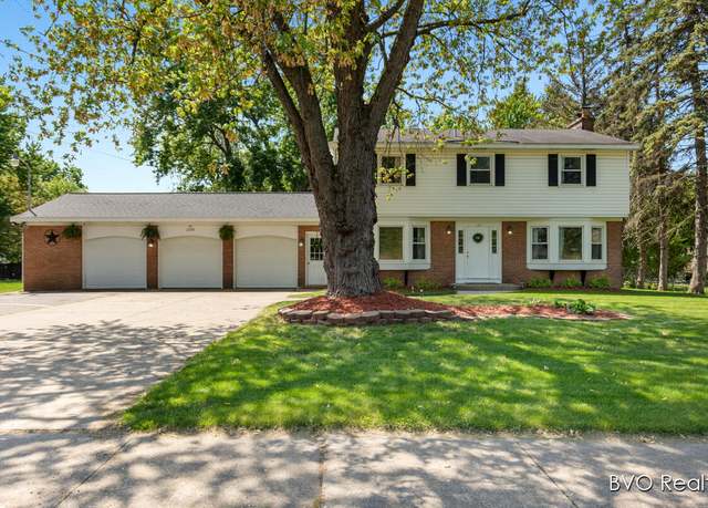 Property at 2200 Rosewood St, Jenison, MI 49428, 4 beds, 3 baths