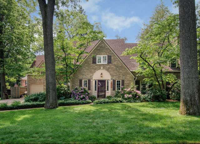 Property at 1628 Pontiac Rd SE, Grand Rapids, MI 49506, 5 beds, 4.5 baths