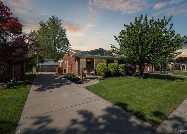 Property at 29846 Oakley St, Livonia, MI 48154, 3 beds, 2 baths