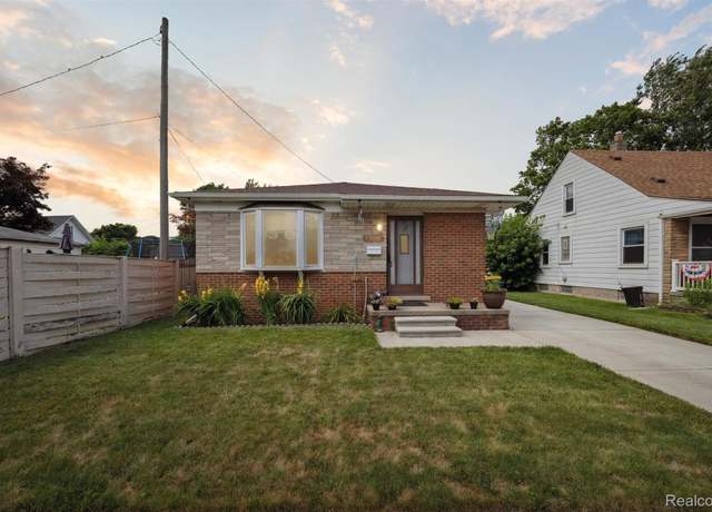 Property at 1092 Poplar Ct, Flat Rock, MI 48192, 3 beds, 1 bath