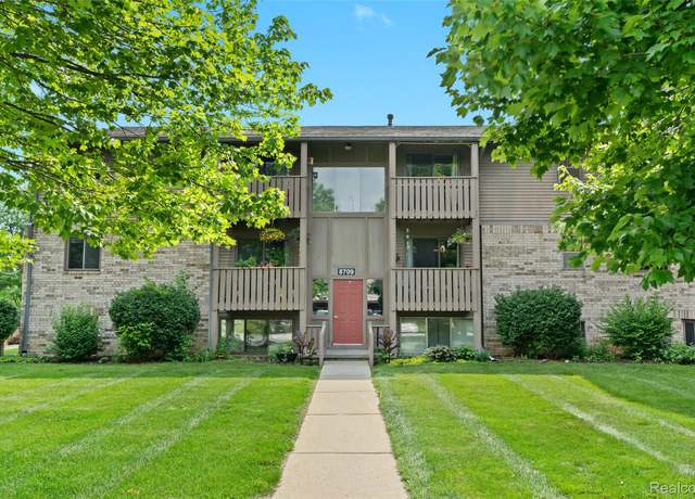 Property at 8709 Candlewood Trl, Brighton, MI 48116, 2 beds, 1 bath