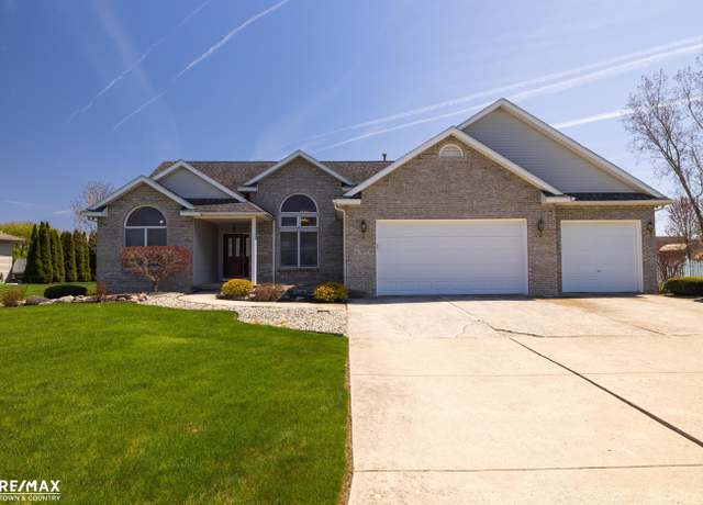 Property at 7077 Crosswinds Dr, Swartz Creek, MI 48473, 3 beds, 3 baths