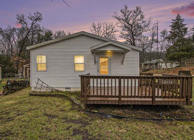 Property at 52653 Lakeview Dr, Dowagiac, MI 49047, 2 beds, 1 bath