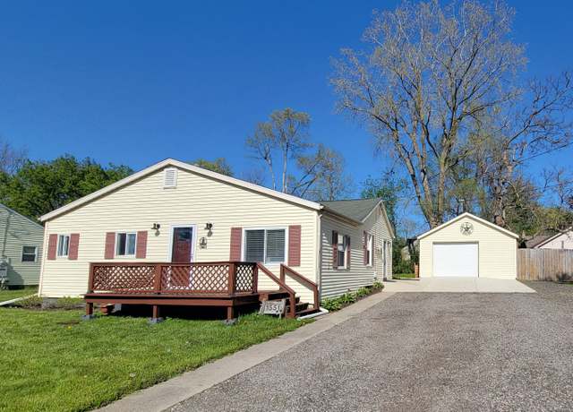 Property at 1551 Eberly Rd, Flint, MI 48532, 3 beds, 2 baths