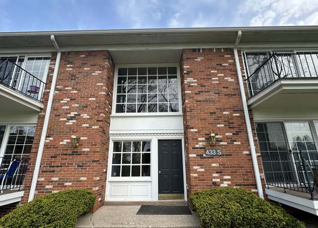 Property at 433 Fox Hills Dr #6, Bloomfield, MI 48304, 2 beds, 2 baths