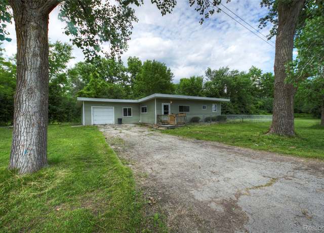 Property at 1906 Banner Rd, Spaulding, MI 48601, 3 beds, 1 bath