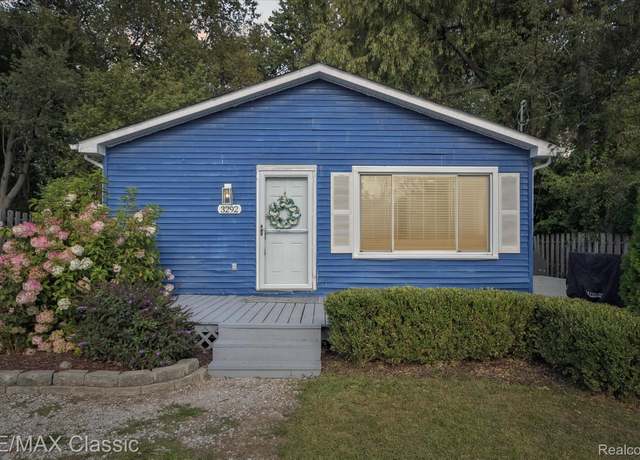 Property at 3292 Highland Blvd, Highland Charter Township, MI 48356, 3 beds, 1 bath