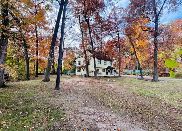 Property at 4725 Hickory Dr, Highland, MI 48356, 3 beds, 2.5 baths