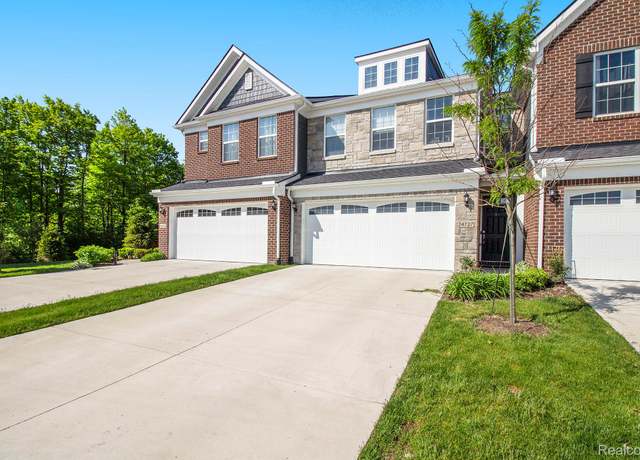 Property at 24727 Ivy Lane Ln, Novi, MI 48375, 3 beds, 2.5 baths