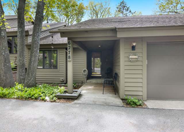 Property at 6278 Summit Ct, Traverse City, MI 49686, 2 beds, 2.5 baths