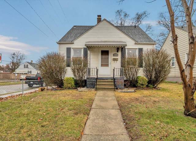 Property at 1442 E 10 Mile Rd, Ferndale, MI 48220, 4 beds, 2 baths