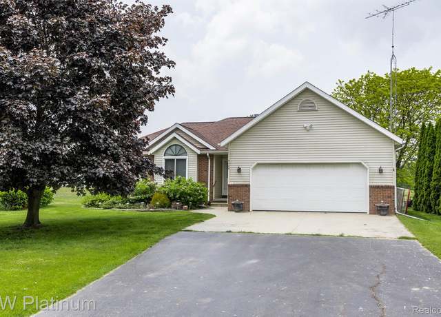 Property at 5409 North Rd, North Street, MI 48049, 3 beds, 2.5 baths