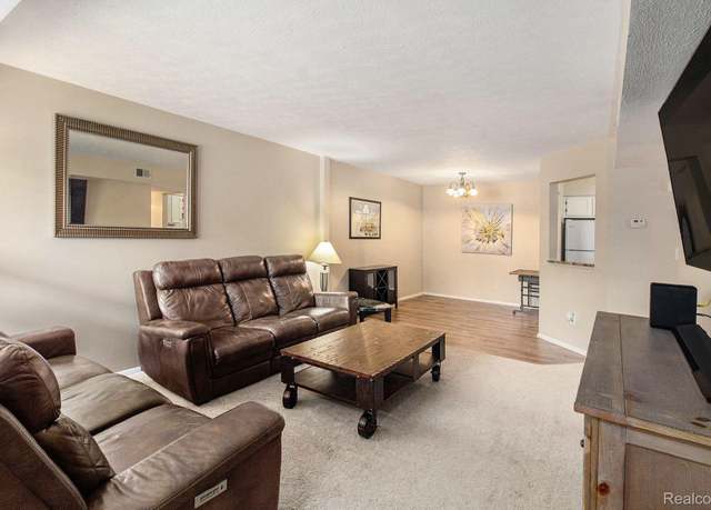 Property at 61216 Greenwood Dr, South Lyon, MI 48178, 2 beds, 2 baths