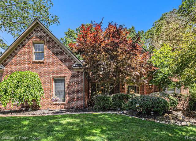 Property at 2868 Masters Ct, Pinckney, MI 48169, 4 beds, 3.5 baths