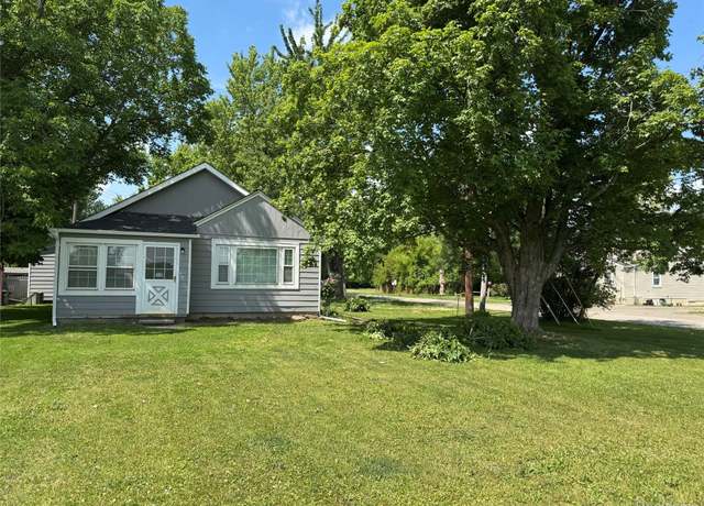 Property at 28112 Ecorse Rd, Romulus, MI 48174, 4 beds, 2 baths