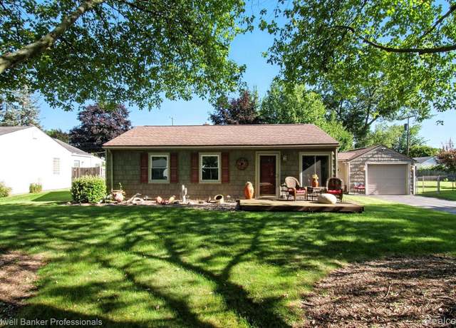Property at 4022 Meigs Ave, Waterford, MI 48329, 3 beds, 2 baths