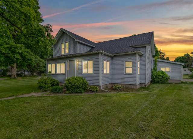 Property at 401 St Joseph St, Union City, MI 49094, 3 beds, 1 bath