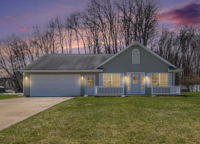 Property at 928 S Brinton Rd, Lake Isabella, MI 48893, 3 beds, 1 bath