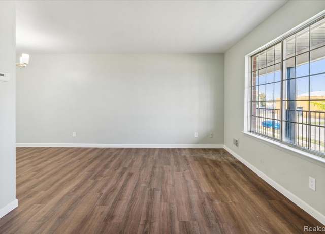 Property at 21121 Hayes Ave, Eastpointe, MI 48021, 1 bed, 1 bath