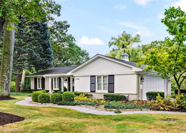 Property at 1420 Ashover Dr, Bloomfield Charter Township, MI 48304, 4 beds, 2.5 baths