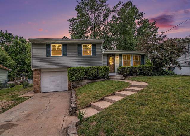 Property at 703 Sunbright Ave, Portage, MI 49024, 3 beds, 1.5 baths