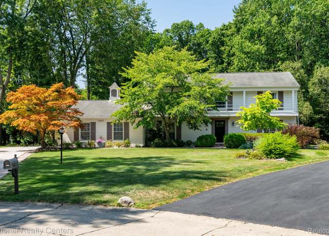 Property at 31467 Old Cannon Rd, Beverly Hills Village, MI 48025, 4 beds, 2.5 baths