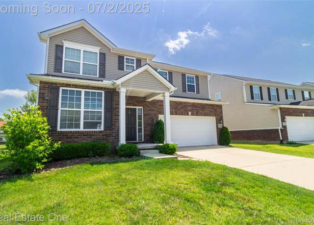 Property at 28406 Oakmonte Cir E, New Hudson, MI 48165, 4 beds, 4.5 baths