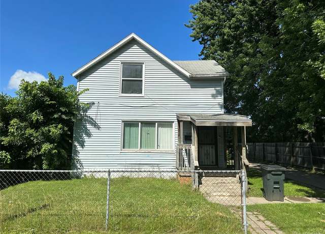 Property at 1521 Fenton St, Saginaw, MI 48601, 3 beds, 1 bath