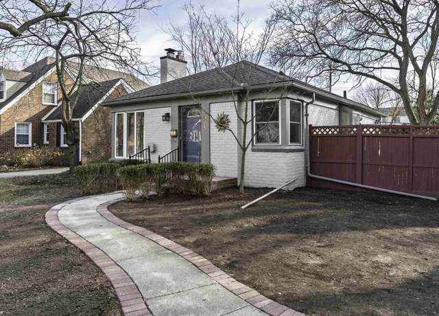 Property at 1095 Hampton Rd, Grosse Pointe Woods, MI 48236, 2 beds, 1 bath