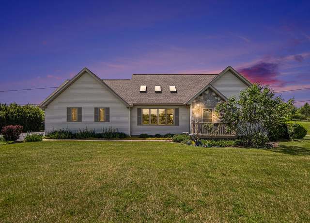 Property at 2222 N Portage Rd, Jackson, MI 49201, 3 beds, 3.5 baths