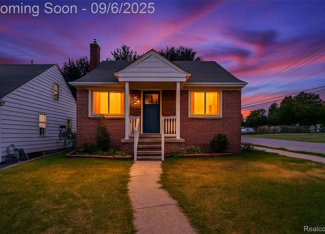 Property at 24533 New York St, Dearborn, MI 48124, 3 beds, 1.5 baths