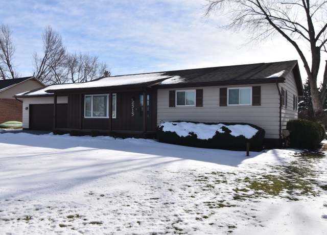 Property at 2515 N Long Lake Rd, Fenton Twp, MI 48430, 3 beds, 1 bath